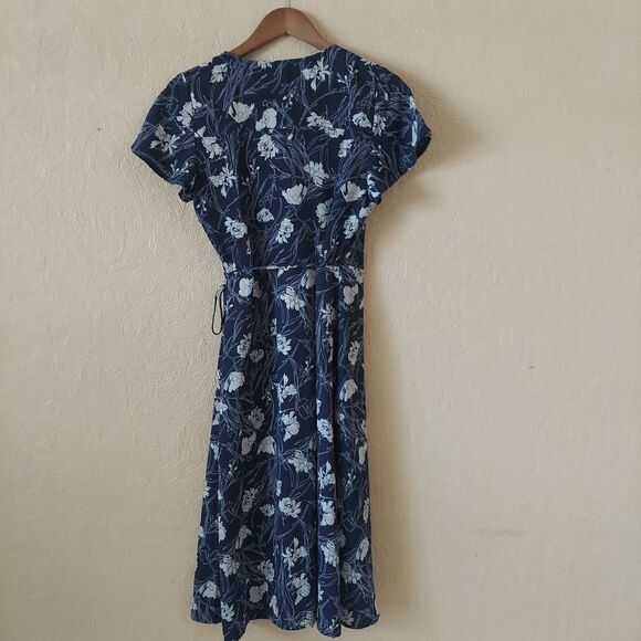 Leith Blue Floral Wrap Dress Flutter Sleeve Midi Sz Small - Picture 7 of 10